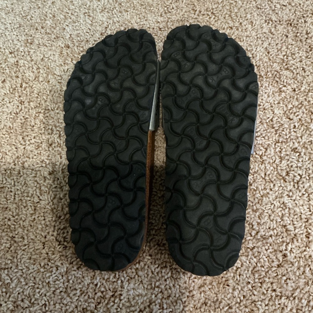 Birkenstock Metallic Silver Sandals - Picture 4 of 4